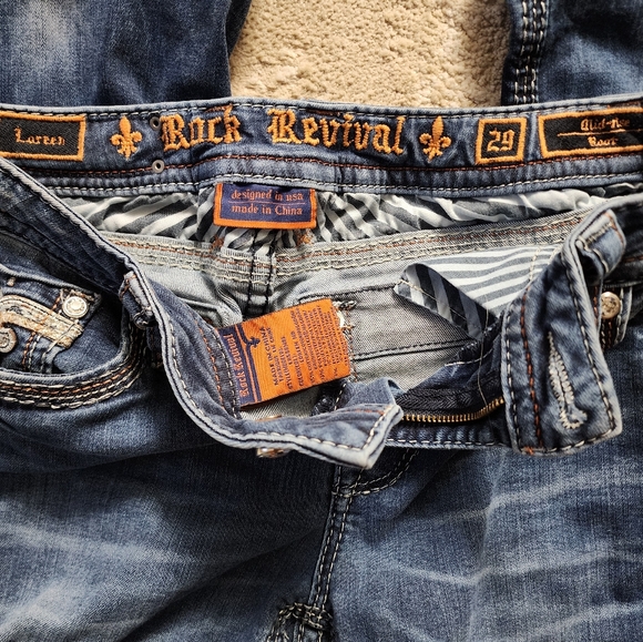 Women's size 29 Rock Revival jeans / lareen (mid-rise) boot cut - Picture 3 of 3